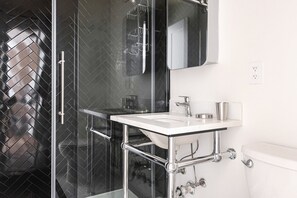 ヘアドライヤー、タオル