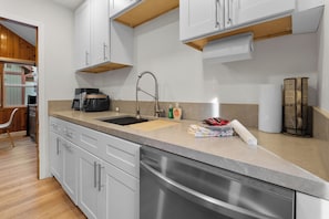 Electric kettle, toaster