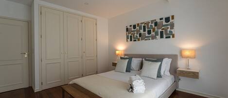 1 bedroom, iron/ironing board, Internet, bed sheets