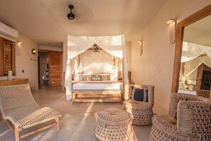 Interior - Charming 4-bedroom villa with WiFi, AC in beautiful Tulum (Tulum)