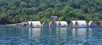 Floating Home in Reef Resort Unit 7