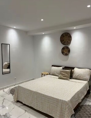 1 chambre, fer et planche à repasser, Wi-Fi, draps fournis