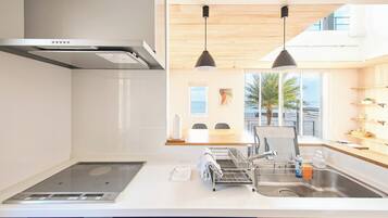 Fridge, microwave, stovetop, cookware/dishes/utensils