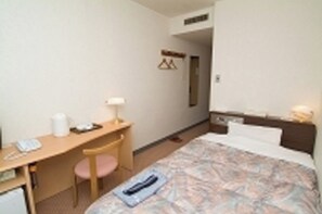 1 chambre, bureau, Wi-Fi gratuit, draps fournis