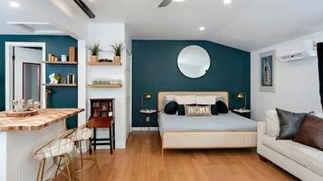 4 soverom, safe på rommet, strykejern/-brett og wi-fi (inkludert)