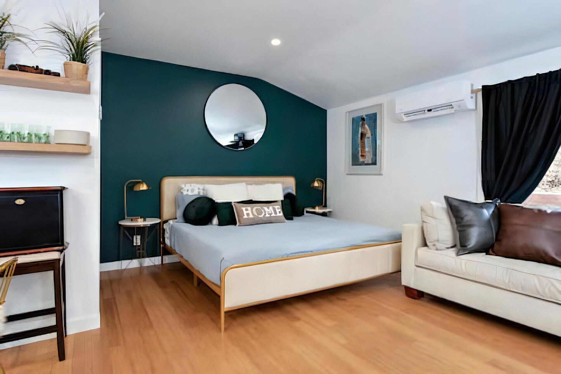 4 室のベッドルーム、セーフティボックス (室内)、アイロン / アイロン台、WiFi (無料)