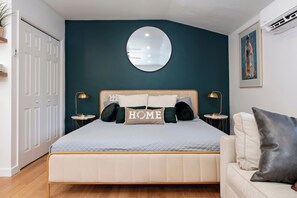 4 bedrooms, in-room safe, iron/ironing board, free WiFi