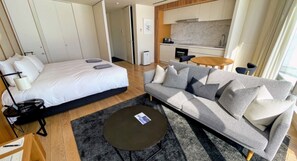 1 bedroom, desk, iron/ironing board, free WiFi