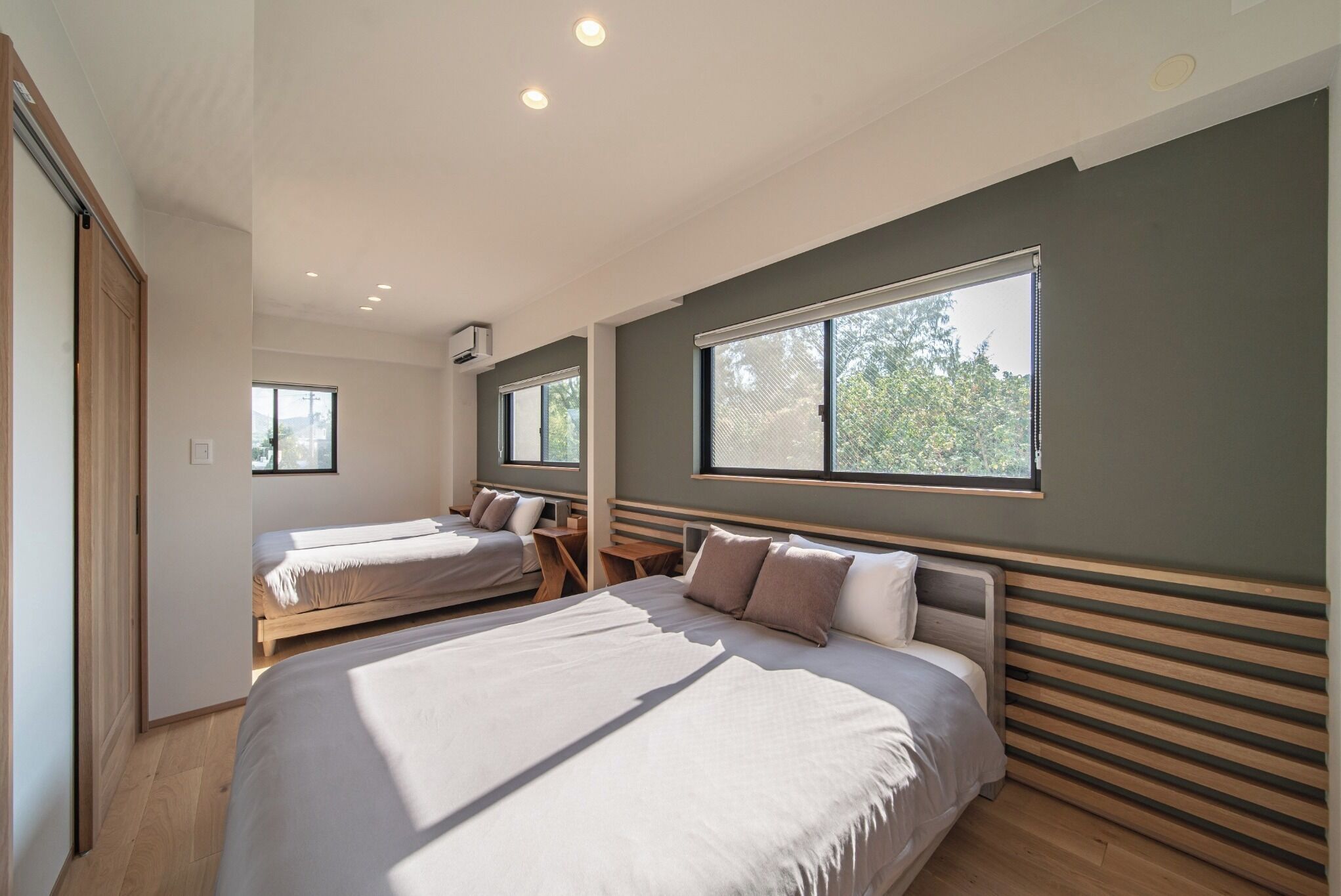 2 室のベッドルーム、WiFi (無料)、ベッドシーツ