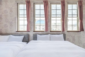 3 bedrooms, desk, free WiFi, bed sheets