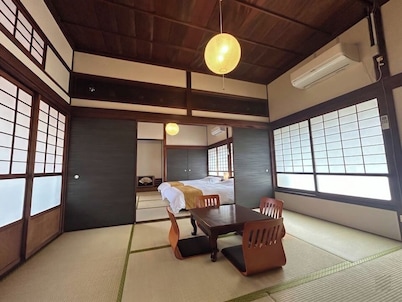 5 minutes walk from the port in the center of tow / Goto Nagasaki