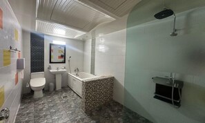 Decoración personalizada, muebles diferentes y escritorio 