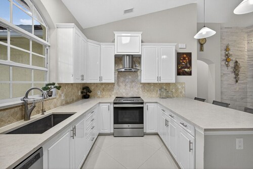 Sleeps 8 West Palm Large House Pet Friendly