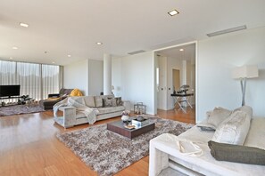 TV - Quinta da Barca Golf River by Sé Apartments (Esposende)