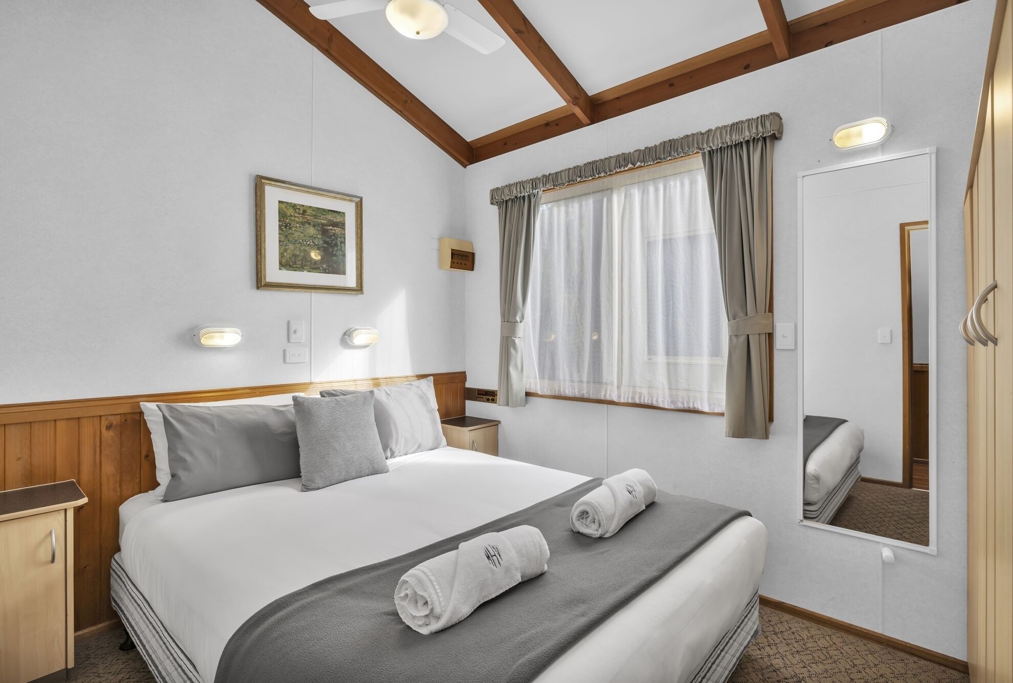 3 bedrooms, iron/ironing board, free WiFi