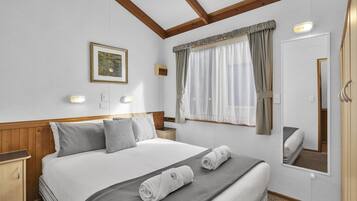 3 bedrooms, iron/ironing board, free WiFi