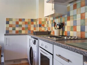 Cookware/dishes/utensils