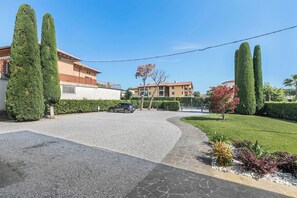 Family Apartment, Multiple Bedrooms (Matta Apartment 400m From The Lake) | Property grounds