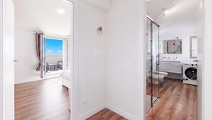 Family Apartment, 2 Bedrooms, Balcony (Matta Apartment 400m From The Lake) | Interior - Matta Apartment 400m From The Lake (Sirmione)