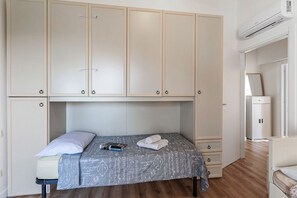 Căn hộ dành cho gia đình, nhiều phòng ngủ (Matta Apartment 400m From The Lake) | 2 phòng ngủ, truy cập Internet không dây miễn phí, bộ trải giường 