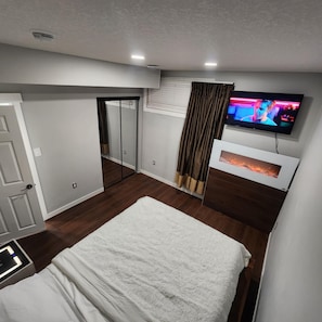 1 bedroom, iron/ironing board, free WiFi, bed sheets