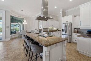 Private kitchen - Steps to Tigertail Beach Access, Private Bath for Each Bedroom, Multi-Story for Multi-Family Comfort (Marco Island)