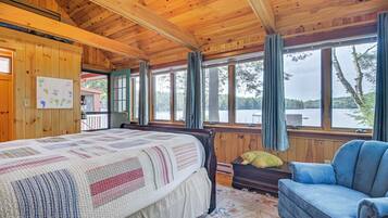 3 bedrooms, iron/ironing board, internet, bed sheets