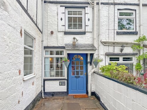 2 bedroom accommodation in Leek