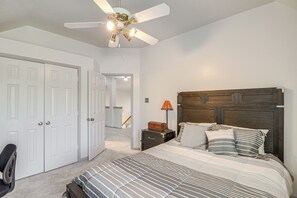 4 Schlafzimmer, Bügeleisen/Bügelbrett, Internetzugang, Bettwäsche