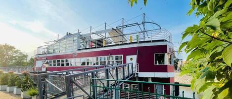 Lejlighed - 2 soveværelser - balkon - udsigt til flod | Terrasse/gårdhave