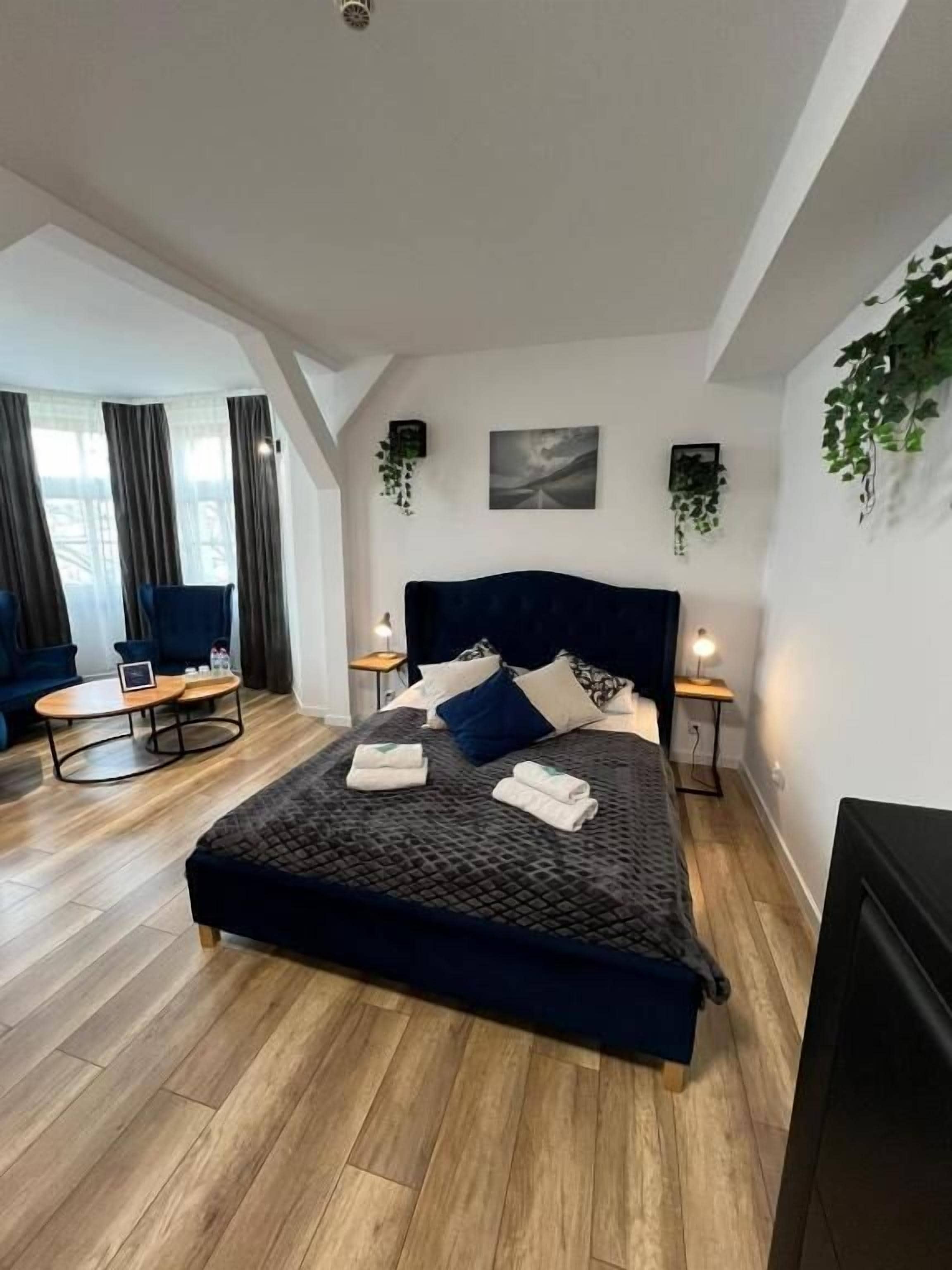 Superior Studio Suite | Free WiFi