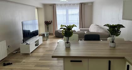Two bed flat cobh