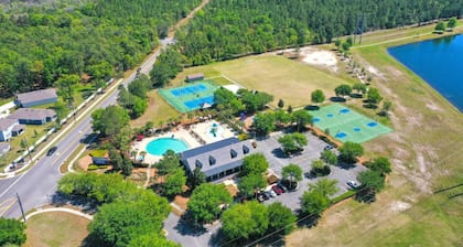 Spacious 4b/4b Villa Near JAX Airport & Beaches