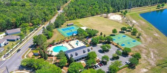 Spacious 4b/4b Villa Near JAX Airport & Beaches