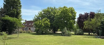 Country cottage ideal for family vacations large shady grounds