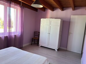 4 Schlafzimmer, Bügeleisen/Bügelbrett, WLAN, Bettwäsche