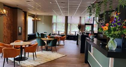Scenic Stay Surrounded by Forest Trails and Historic Grounds