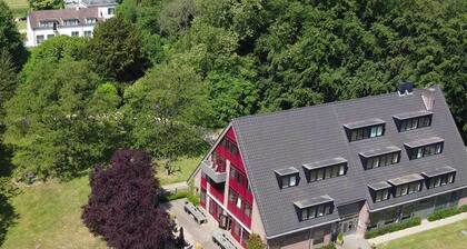 Relaxing Countryside Stay — Forest Views, Peaceful Vibes, Near Local Attractions