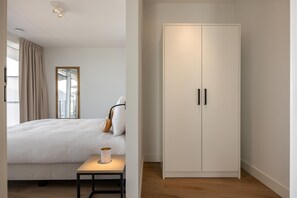 3 bedrooms, Internet