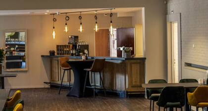 Spacious Family Room Perfect for Outdoor Explorers Near Gelderse Poort