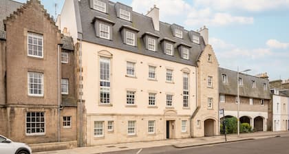 Century Court, North Street (No 9)
