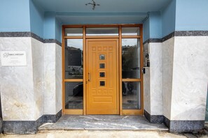 Entrada al alojamiento