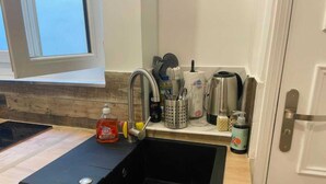 Kaffetrakter/tekoker og mikrobølgeovn