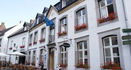 Thorn Village Retreat – Stay in a Peaceful, Charming Dutch Town Near Shops