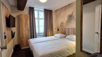 1 quarto, Wi-Fi de cortesia, roupa de cama
