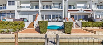 Dolphin Retreat in Halls Head