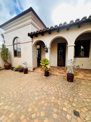 Luxurious 1 bedroom Guest House in Palos Verdes Estates