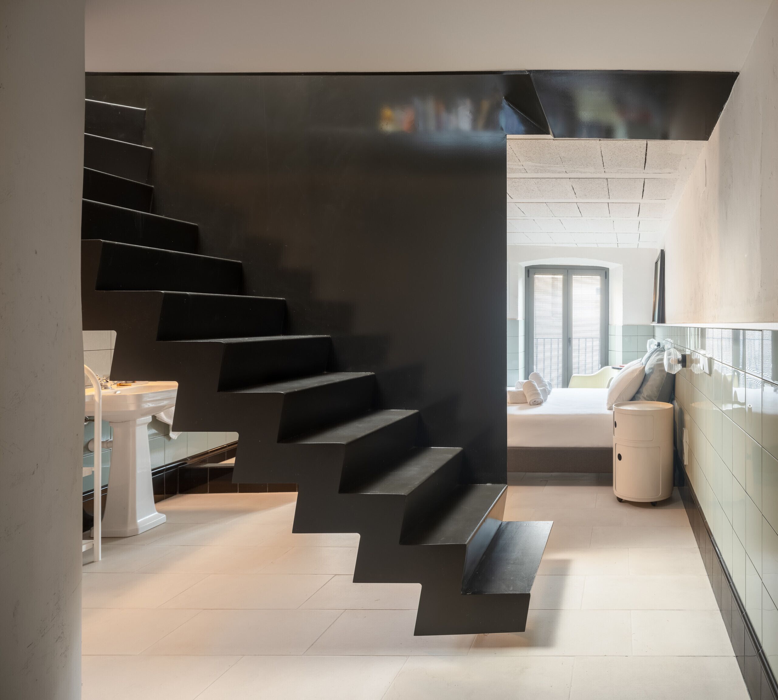 Safe på rommet, strykejern/-brett, wi-fi (inkludert) og sengetøy