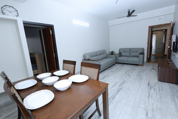 Interior - 2BR Apartment in chennai / WIFI/ Downtown/Family friendly (Chennai)