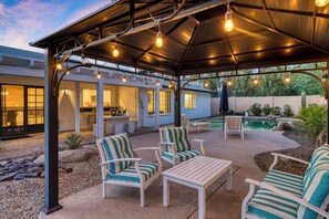 Terrace/patio - Sol Vista | Private Oasis w/ Pool, Putting Green, and Prime Location (Scottsdale)
